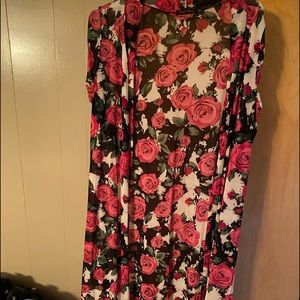 Short sleeve rose duster